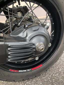 Yamaha XT1200Z Super Tenere - 18