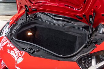 Lamborghini Aventador LP700-4 z roku 2013 - 18