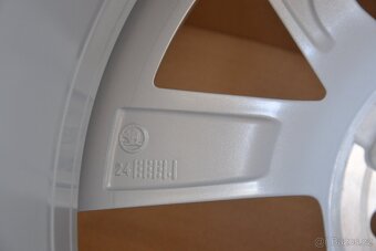 Škoda Octavia IV- 17 NOVÉ orig.ALU disky 7x17,5x112 - 18