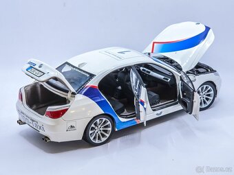 Modely BMW 1:18 Kyosho - 18