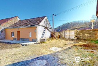 Prodej rodinného domu 2+1 se stavebním pozemkem v Nových Brá - 18