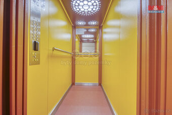 Prodej bytu 4+1, 102 m², Karlovy Vary, ul. Krušnohorská - 18