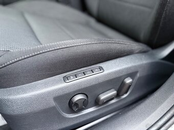 Škoda Superb 3 kombi 2.0 TDI MANUÁL, CANTON, ČR - 18