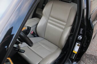 BMW E60 M5 5.0 V10 - 18