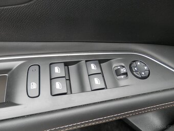 Peugeot 3008 2.0HDi GTline, Panorama, Max výbava - 18