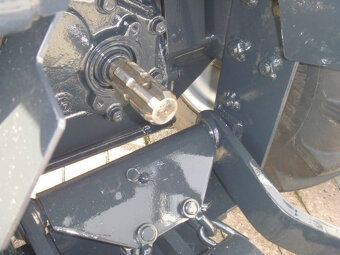 Traktor Iseki TXG23 4wd HST - 18
