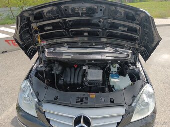 Mercedes B150 - 18