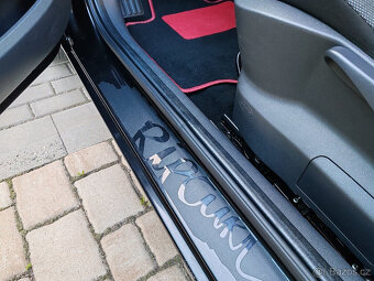 benzínový Renault Clio 1.2 edice Rip Curl   10/2007 - 18