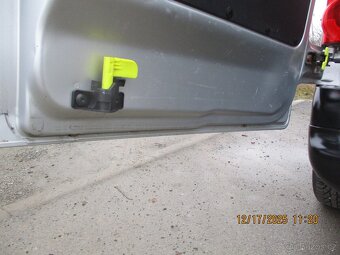 Peugeot Partner 1.6i TeePee 66kW ZADNÍ KŘÍDLA TAŽNÉ Z - 18