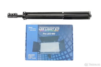 LED RGB světlo LED600 – Výkonné 40W  + stativ - 18