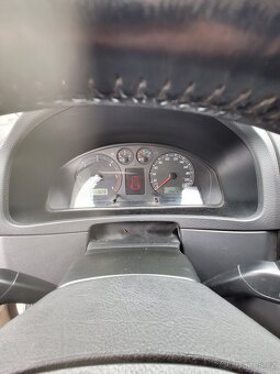 VW Multivan T5,2,5 TDI,128kW,7 míst,1.majitel - 18