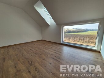 Novostavba rodinného domu 5+kk, pozemek 803m2, 15minut od ok - 18