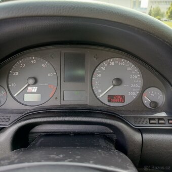 A8 D2. 4.2w8 265kw LPG Rok 1999 - 18