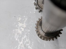 ČZ 125 B & T STAROVACÍ HŘÍDEL & SEGMENTY PRIMÁRNÍ KOLEČKO - 18