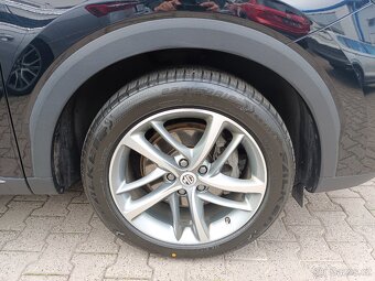 MG EHS PHEV Luxury 1.5 190kW AUT. 78tkm Panorama Virtual ACC - 18