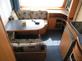 Prodám karavan Adria 462 DP,r.v.2002 + mover + předstan. - 18
