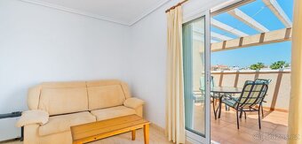 Prostorný dvoupodlažní dům 4+1 s terasou, balkonem ŠPANĚLSKO - 18