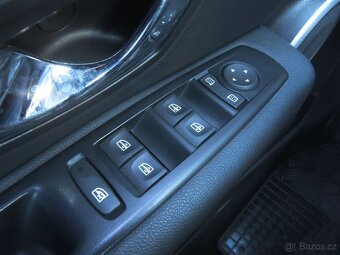 Renault Fluence 2012 1.6 16V 147442km ABS - 18