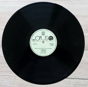 Československé dlouhohrající gramofonové desky, 8 kusů - 18