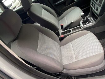 Ford Focus Combi 1.6i 74kW klimatizace tažné ABS 2007 - 18