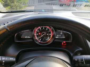 Mazda 3 2.0i88kwSkyactivRevolutionSPORTnaviBoseHeadUP - 18
