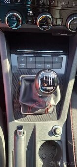 Škoda Octavia 3 rs 2.0 Tsi Challenge - 18