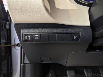 Toyota Corolla 1.6Valvematic KAMERA, LANE ASSIST, ACC - 18