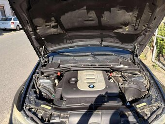 BMW 325d Touring - 18