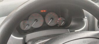 🚗 Peugeot Partner 2008 – pracant, co ještě neřekl poslední - 18