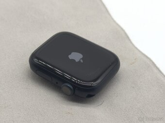 Apple Watch Series 8 45mm Midnight [3 řemínky zdarma] - 18