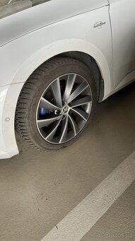 Škoda Superb Combi 2.0 TDI 110kW Laurin & Klement - 18