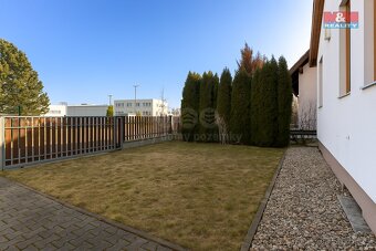 Prodej stavebního pozemku 700 m2, ul. Průmyslová, Jesenice - 18