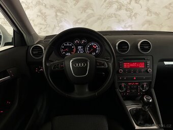 Audi A3 Sportback 1.4 TFSI Xenon / Sport / výhřev / STK - 18
