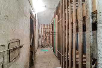 Prodej krásného bytu 2+kk s předzahrádkou a zahradou v ul. E - 18