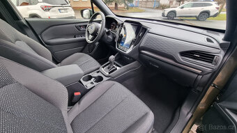 Subaru Forester 2.0i CVT Active NOVÝ Model 2015 - oficial ČR - 18