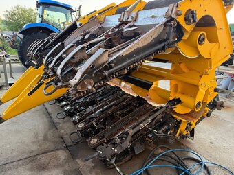 Kukuricny Adapter New Holland 8x75.   RV 2021 - 18
