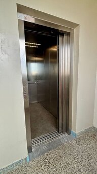 Byt po rekonstrukci 1+KK 30 m2 - 18