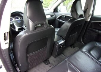 Volvo XC70 2.4D158kW4x4 TAŽNÉ Z. 192000KM nafta automat - 18