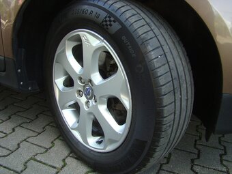 Volvo XC60 2.4 D5 4x4 AUTOMAT ČR - 18