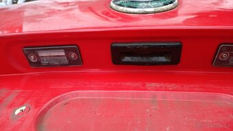 Skoda Yeti / Yeti facelift  - páté dveře, viko kufru - 18