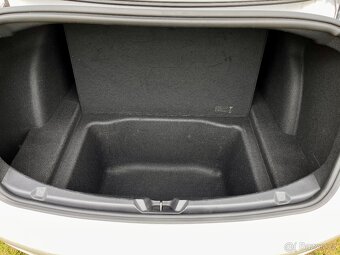 Tesla Model 3 Long Range (model 2021) TOP STAV - odpočet DPH - 18