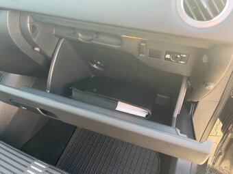 Volkswagen Tiguan 2.0 TDI 4x4, r.v. 2010 – bohatá výbava – 2 - 18