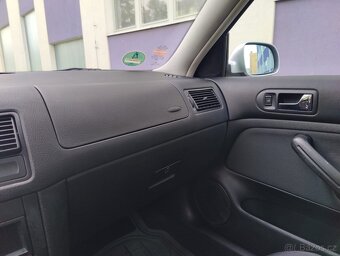 Volkswagen Golf 1,4i 16V / klima / 5-dveří / - 18