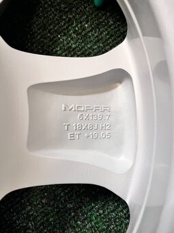 6x139.7 R18 Originál alu Dodge 5.Generace - 18