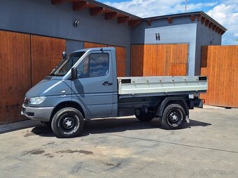 MERCEDES SPRINTER 316 4X4 2,7TD valník + bytná nástavba - 18