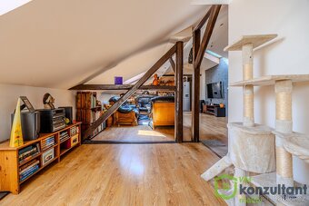Investiční nemovitost v centru Mariánských Hor, 278 m2 - Ost - 18