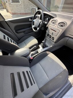 FORD FOCUS 1,6 16V - 18