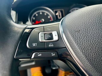 VW Golf VII Variant 1.4TSi 103kW NAVI Kessy VÝHŘEV Kamera - 18