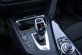 BMW Rad 3 320d A/T Sport Line ZÁRUKA 1 ROK/20 000 km - 18