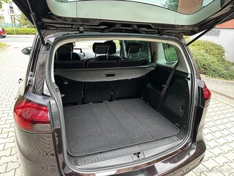 Opel Zafira C 2.0 CDTI 7 míst Kůže Navi Xenony 1. maj v ČR - 18